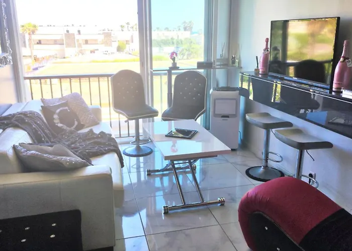 Odyssee Charnelle Heliopolis Cap D'agde شقة