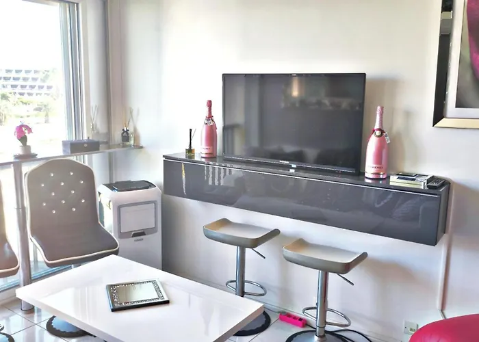 Odyssee Charnelle Heliopolis Cap D'agde شقة