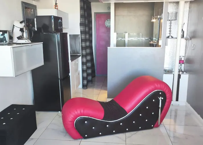 Odyssee Charnelle Heliopolis Cap D'agde * آجد